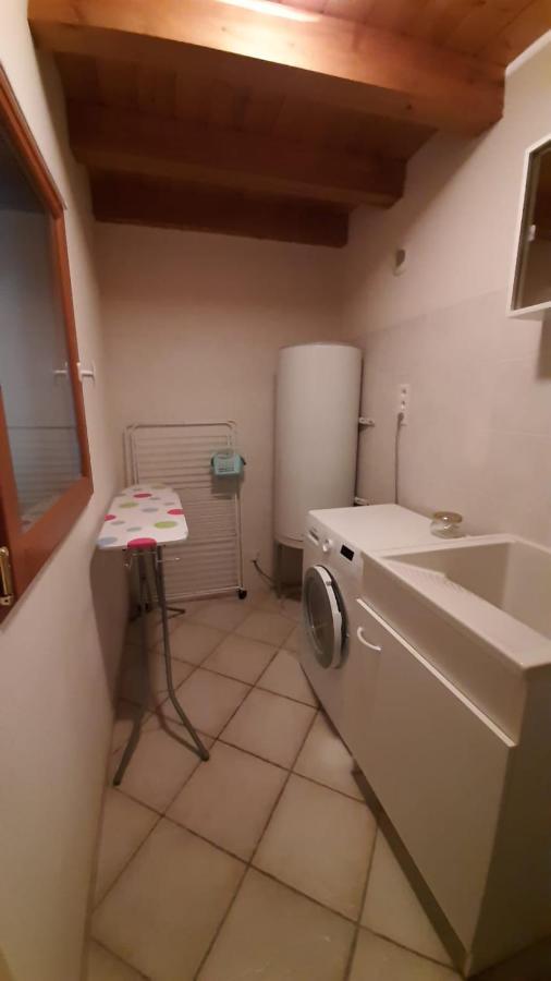 Petite Maison De Village Situee Entre Lacs, Cascades Et Montagnes Holiday home *