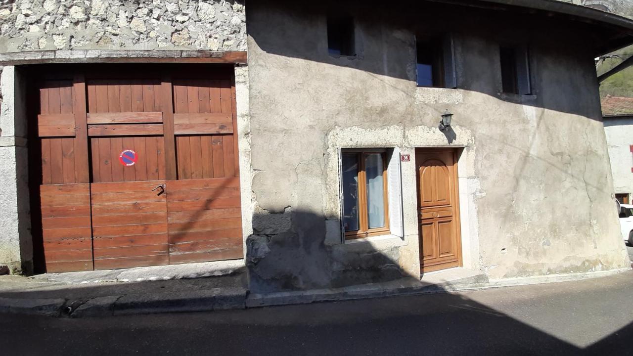 Holiday home Petite Maison De Village Situee Entre Lacs, Cascades Et Montagnes Virieu-le-Grand